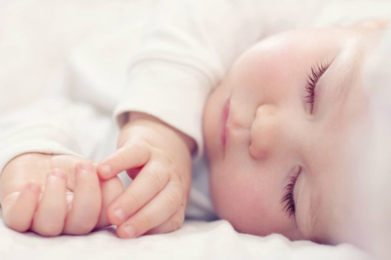 Photograph of a sleeping baby for Little Dreams Consulting and their sleep consultant training UK